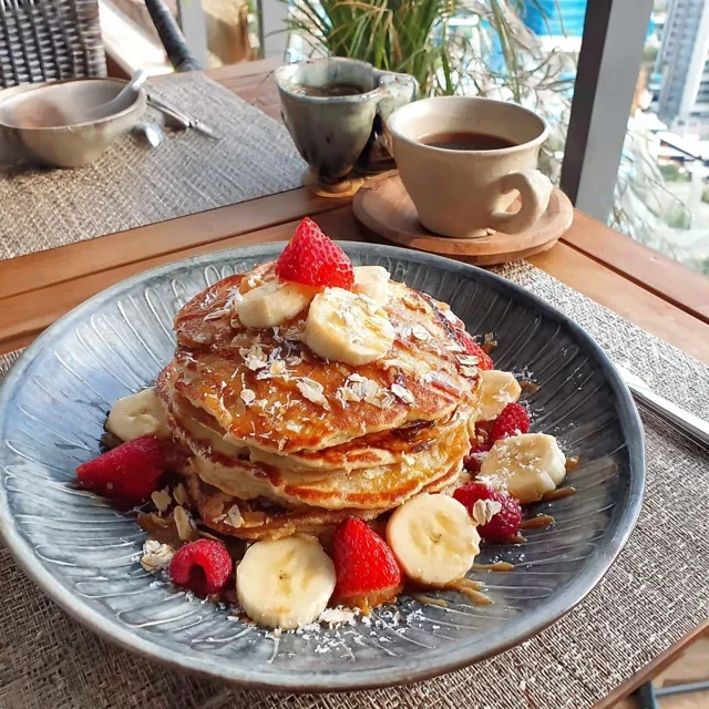 Pancakes Proteicos de Plátano y Avena